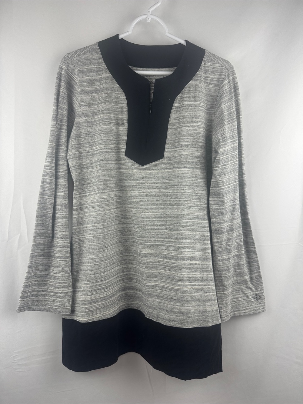 Coolibar 1/4 Zip Neck Tunic Shirt Gray Black Women’s Size M Stretch